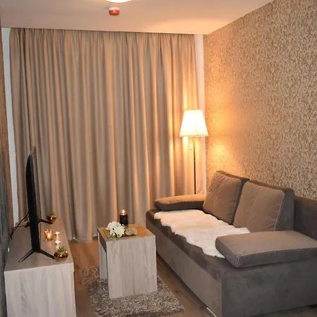 Royal Adela Luxury Apartment, 992 Διαμέρισμα *