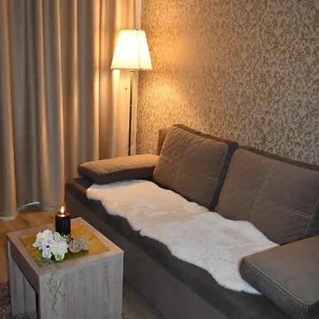 Royal Adela Luxury Apartment, 992 Διαμέρισμα Podhájska