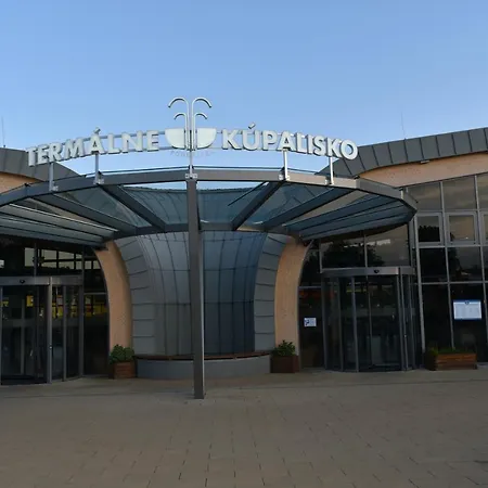 Royal Adela Luxury Apartment, 992 *