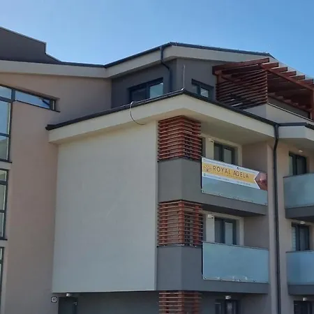 公寓 Royal Adela Luxury Apartment, 992