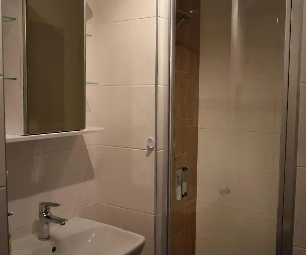 アパート Royal Adela Luxury Apartment, 992 Podhájska