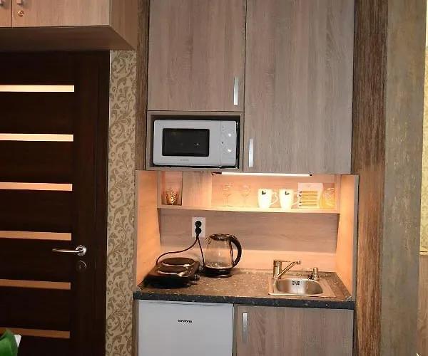 Royal Adela Luxury Apartment, 992 アパート *