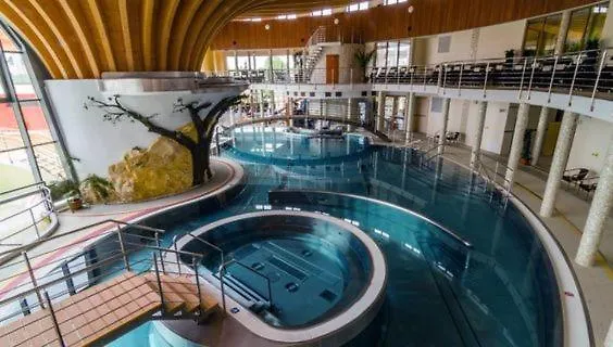 Royal Adela Luxury Apartment, 992 Apartamento